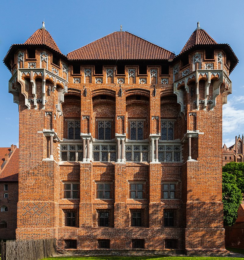 Castillo_de_Malbork_Polonia_2013-05-19_DD_45.jpg